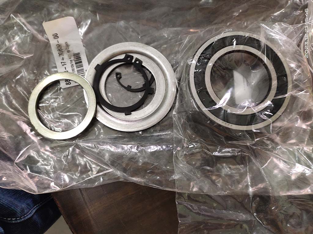CLUTCH BEARING